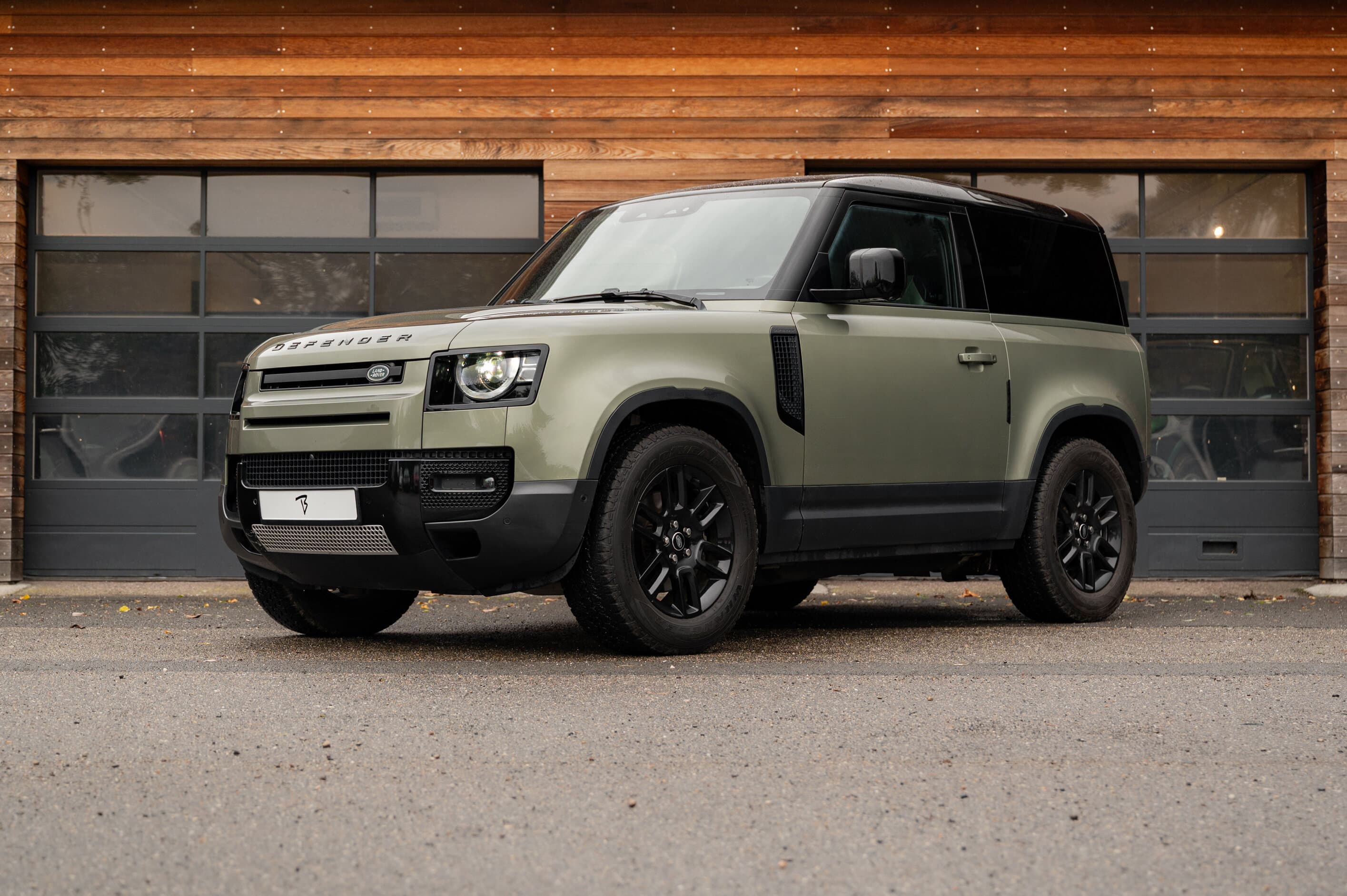 Land Rover Defender 90