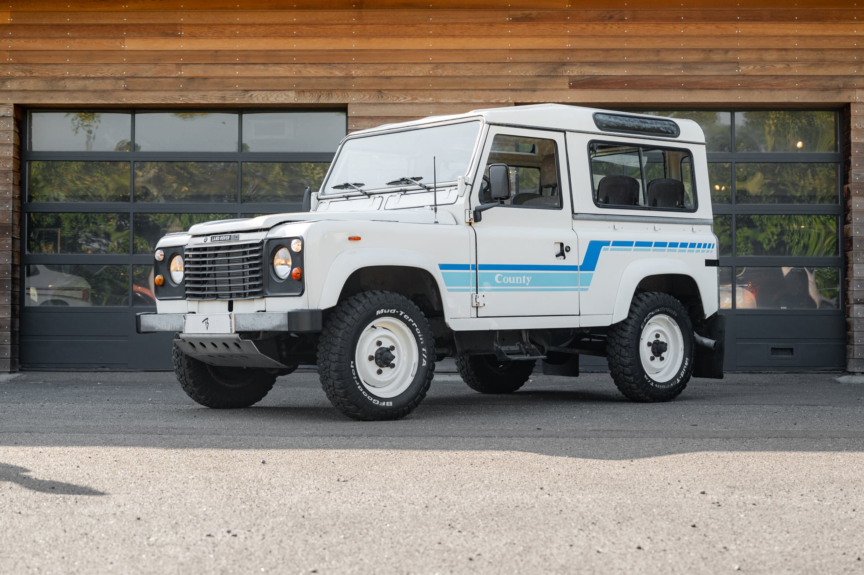 Land Rover Defender 90